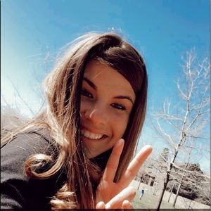 Meet your Posher, Kenzie